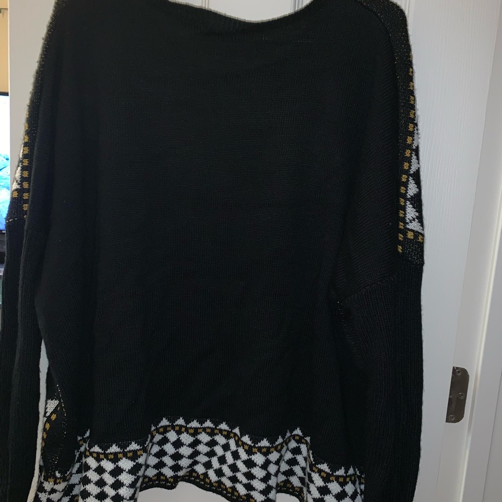 Sweater - Picture 2 of 5
